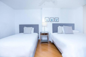 Amazing 2 bedroom apartment/ free parking brickell
